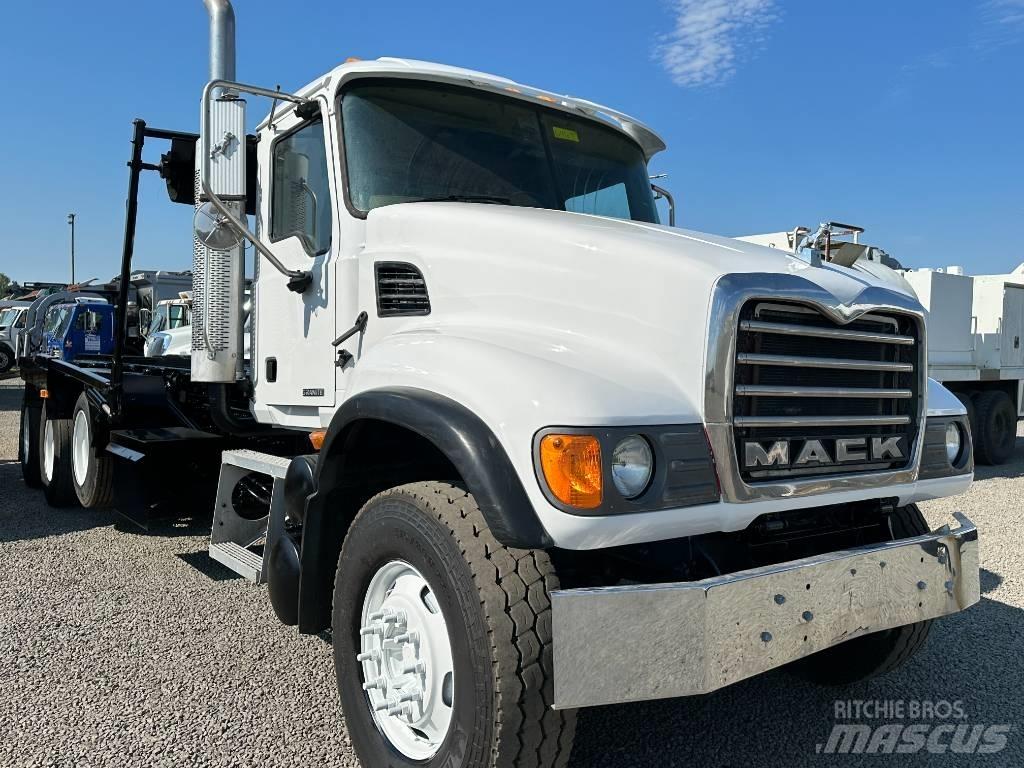 Mack GRANITE CV713 شاحنات قابلة للفك