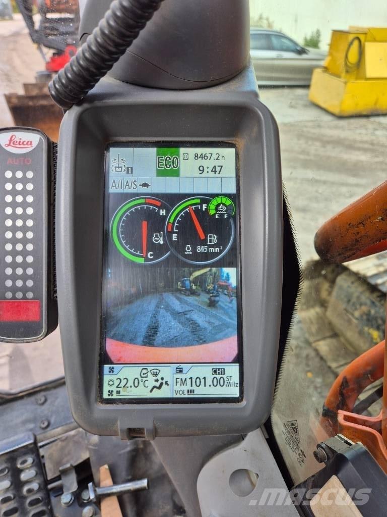 Hitachi ZX 300 LC-6 حفارات زحافة