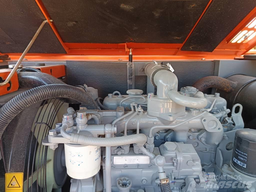 Hitachi ZX 75 حفارات وسط 7 طن - 12 طن