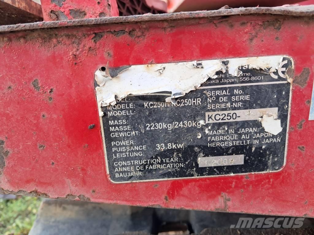 Kubota KC 250 HR عربات نقل قلابة مجنزرة