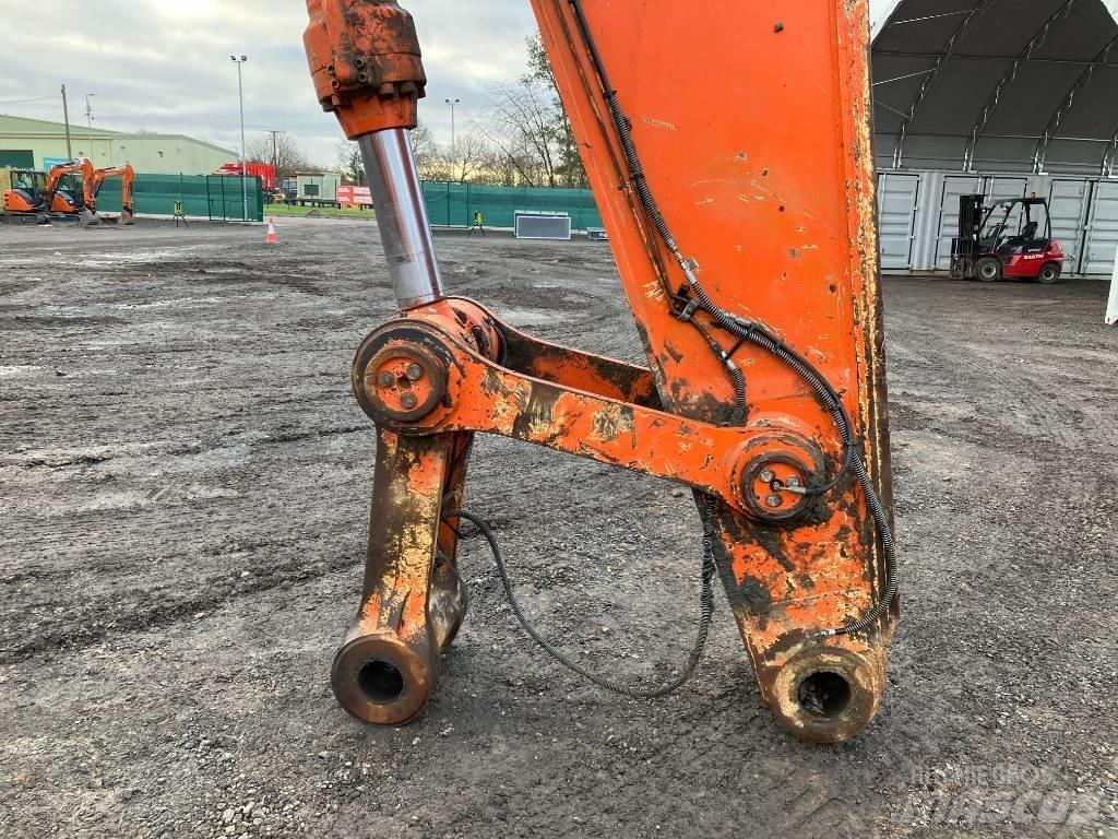 Hitachi ZX670LCH حفارات زحافة