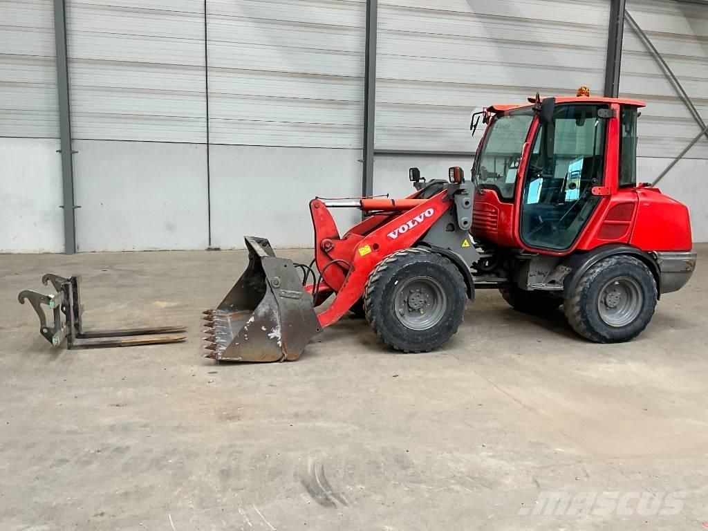 Volvo L 25 F لوادر بعجل