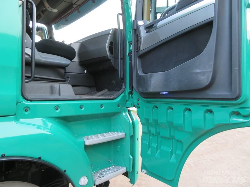 MAN TGX 33.480 شاحنات أشجار