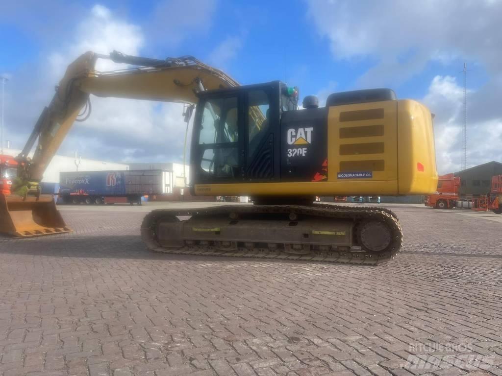 CAT 320 EL حفارات زحافة