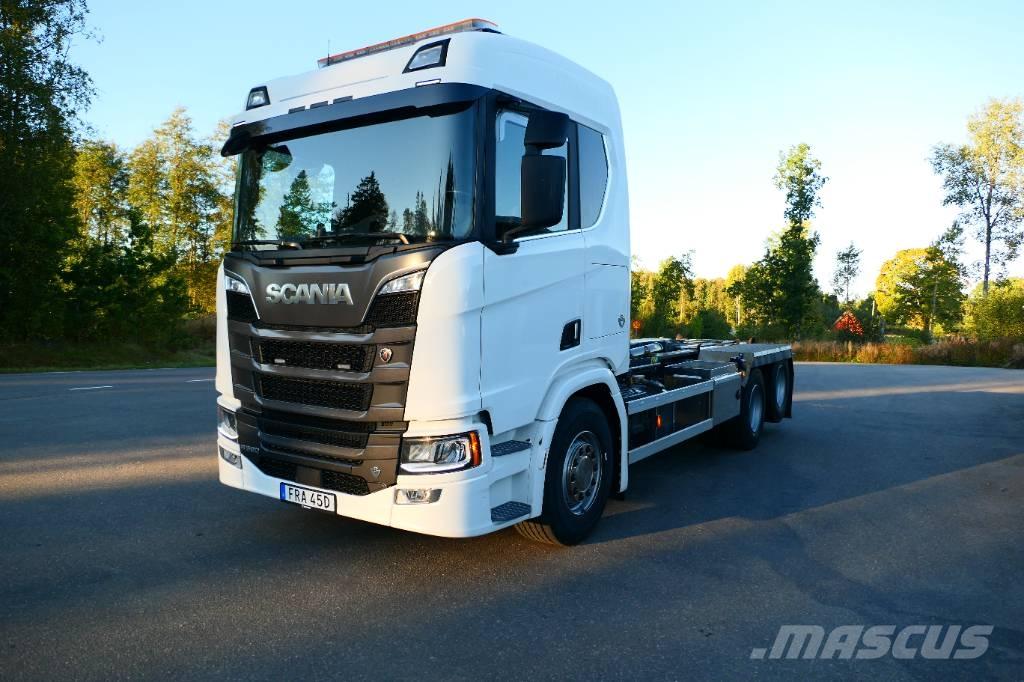 Scania R590B6x2nb شاحنات الرافعات الخطافية