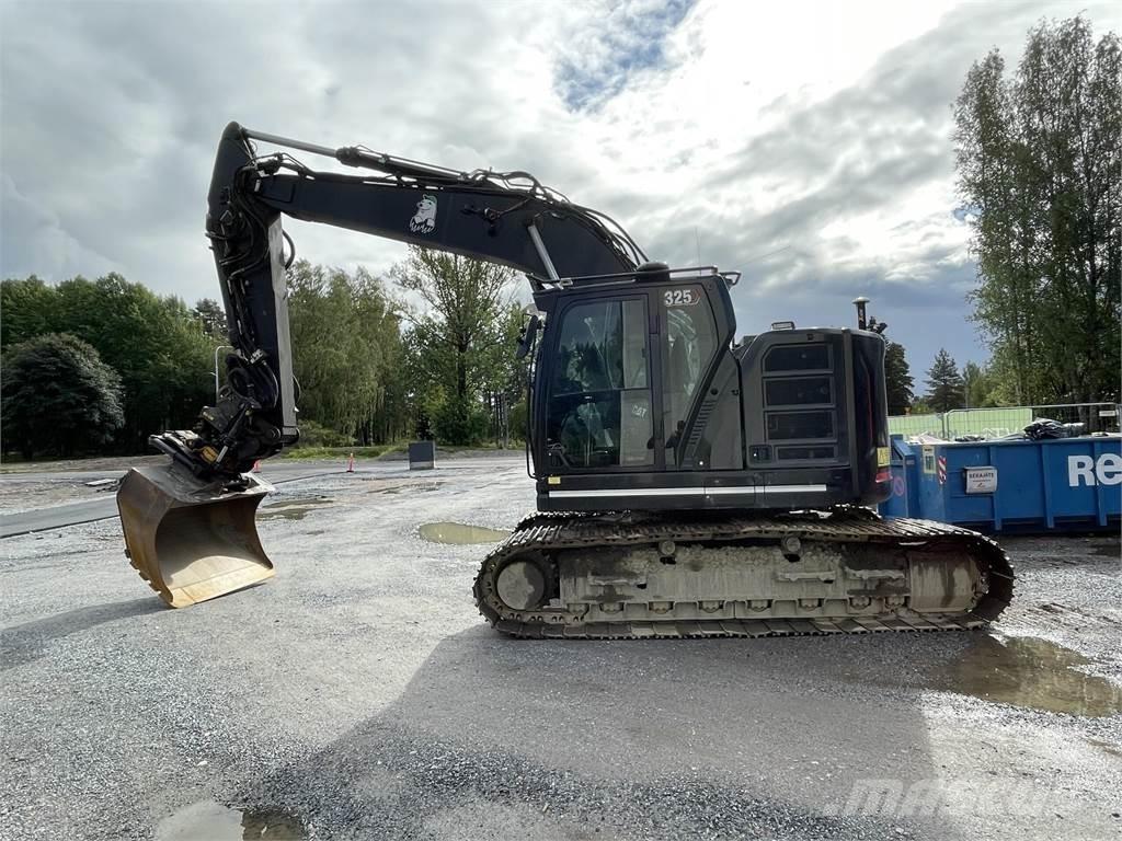 CAT 325 حفارات زحافة