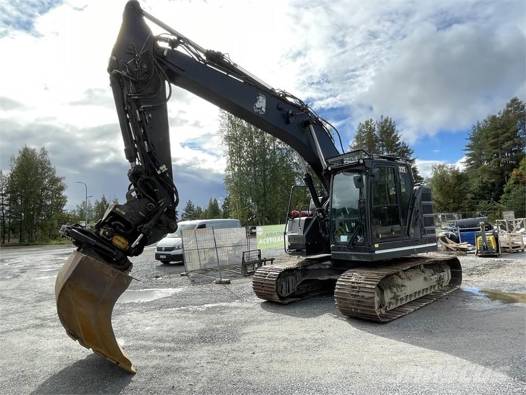 CAT 325 حفارات زحافة