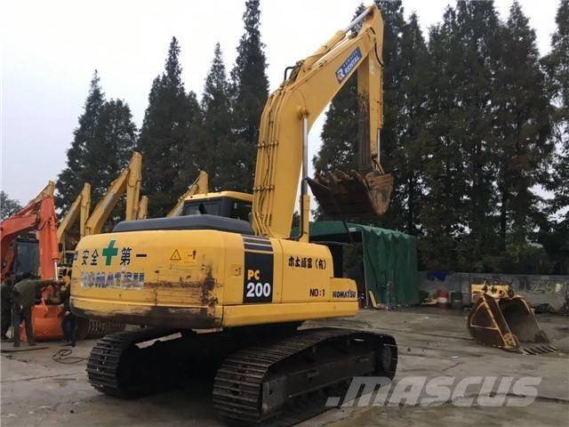 Komatsu pc200-7 حفارات زحافة