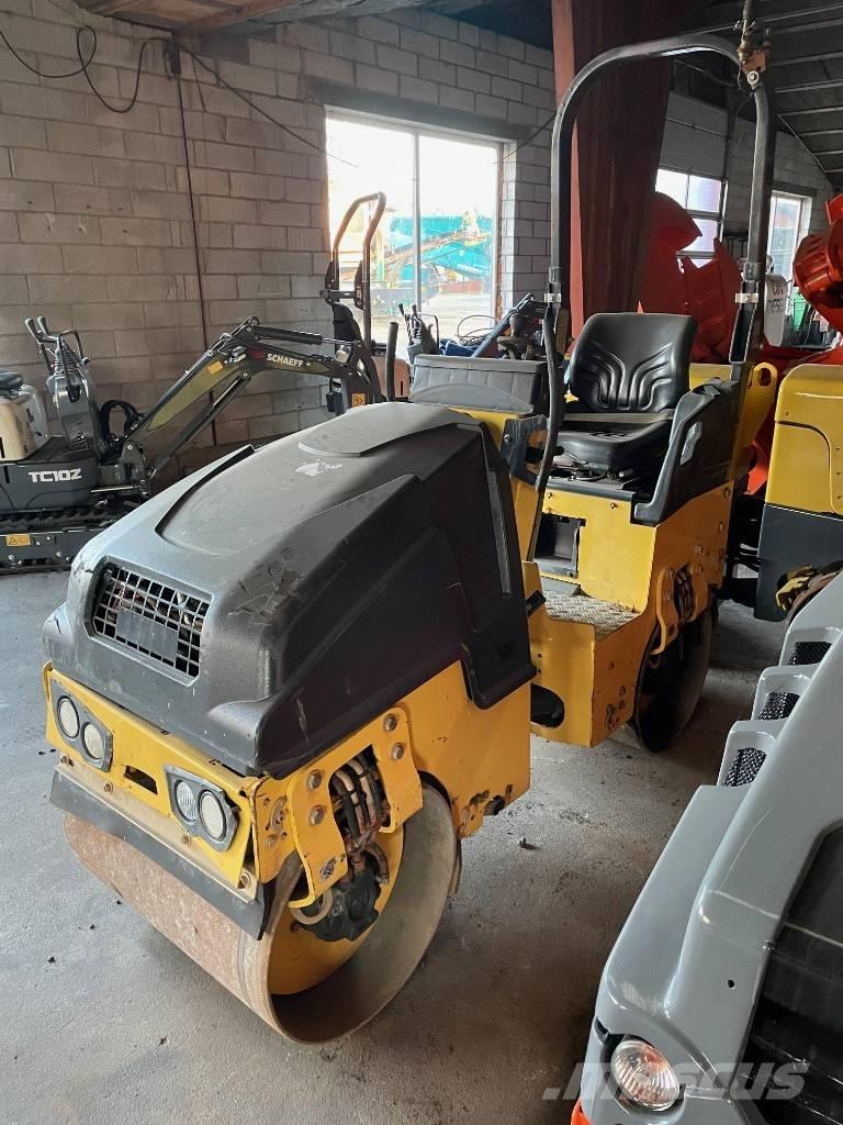 Bomag BW80 مداحل ثنائية الاسطوانة
