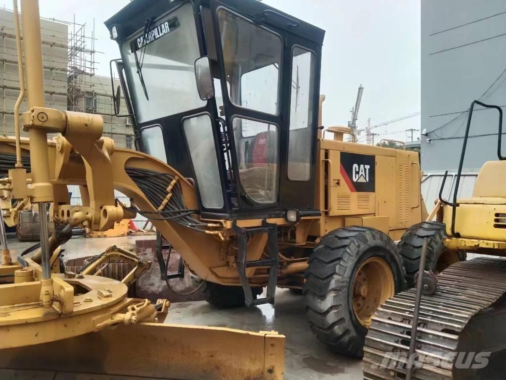 CAT 140 H معدات تمهيد الطرق