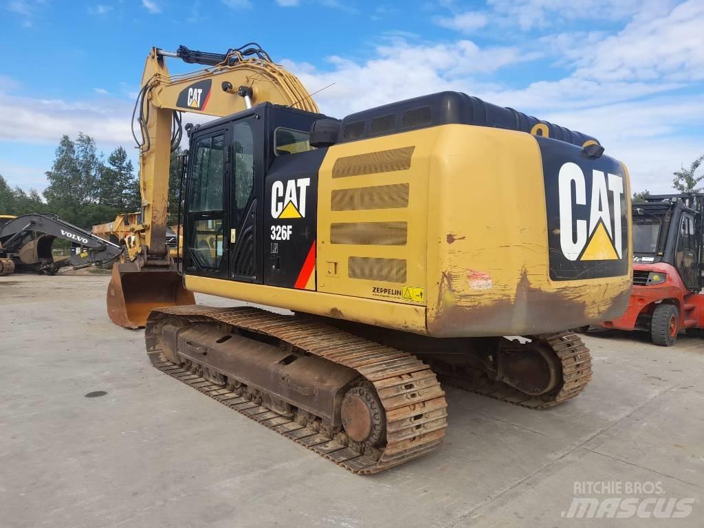 CAT 326 F حفارات زحافة