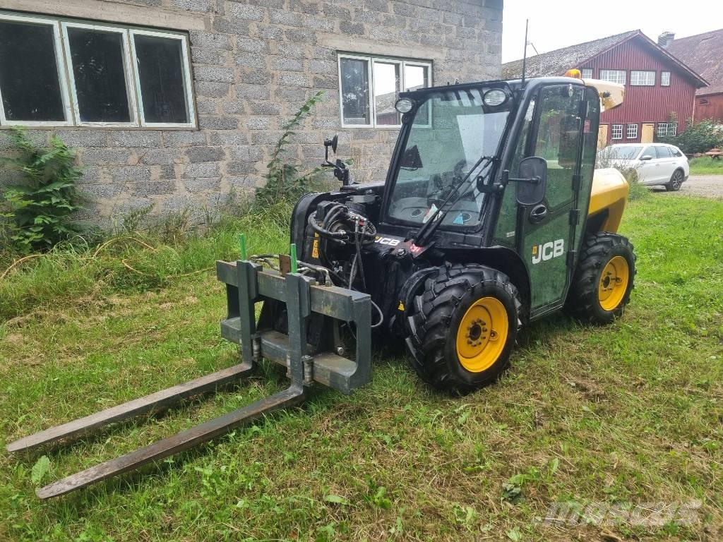 JCB 516-40 مناولات متداخلة