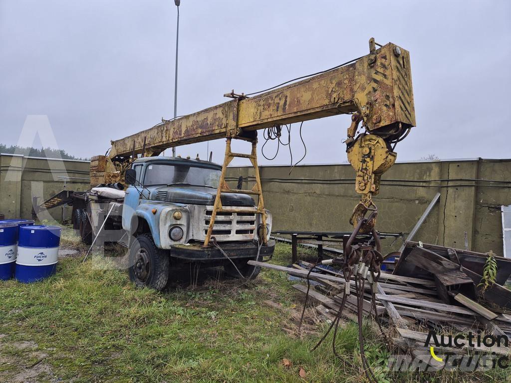 ZIL  شاحنات الرافعات