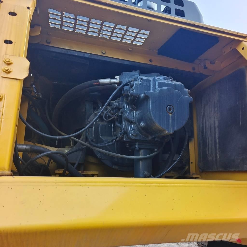Komatsu PC 450 حفارات زحافة