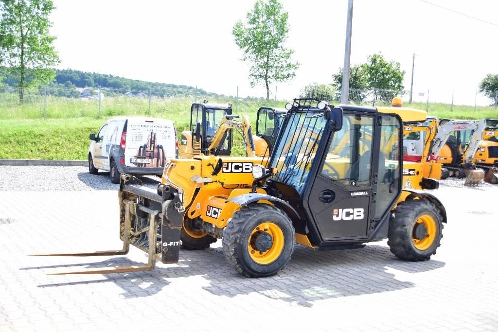 JCB 525-60 HiVIZ مناولات متداخلة