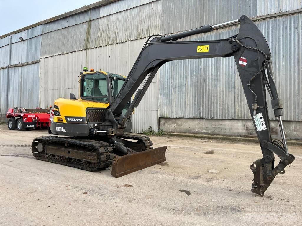 Volvo ECR 88 D حفارات وسط 7 طن - 12 طن