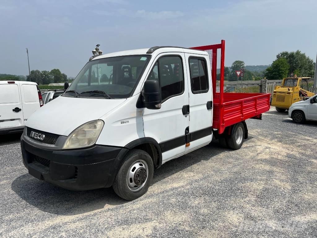 Iveco Daily 35-110 شاحنات ذات هيكل صندوقي