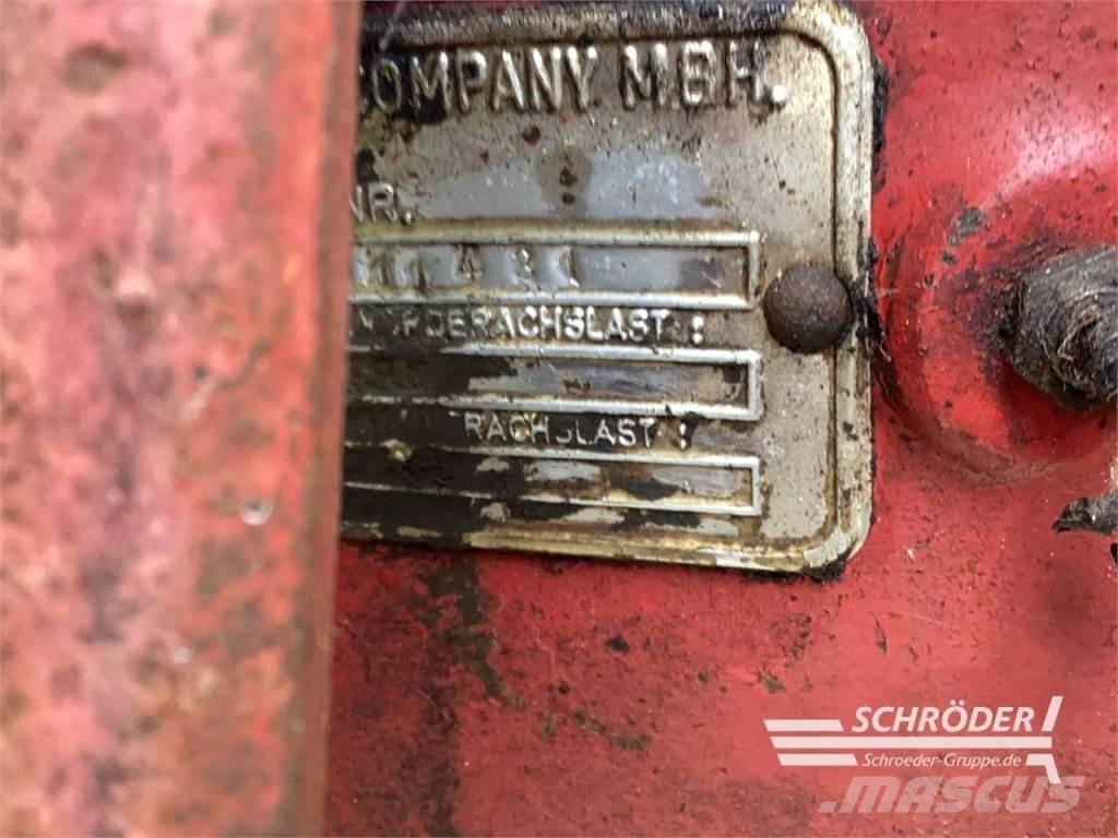 McCormick 724 الجرارات