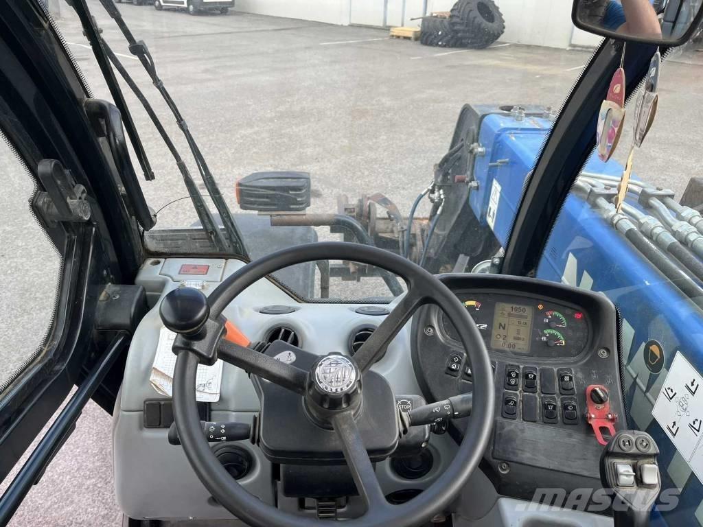 New Holland LM7.35 معدات مناولة لأغراض الزراعة