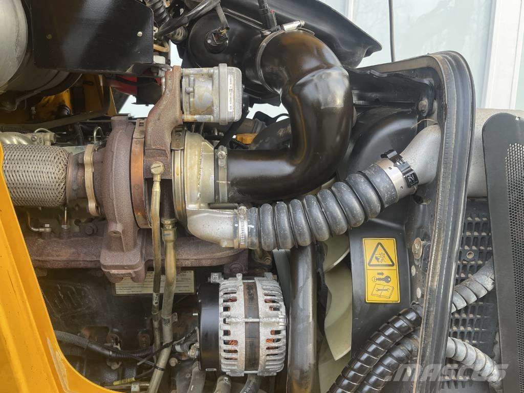 JCB 3 CX لوادر ذات جرافات عكسية