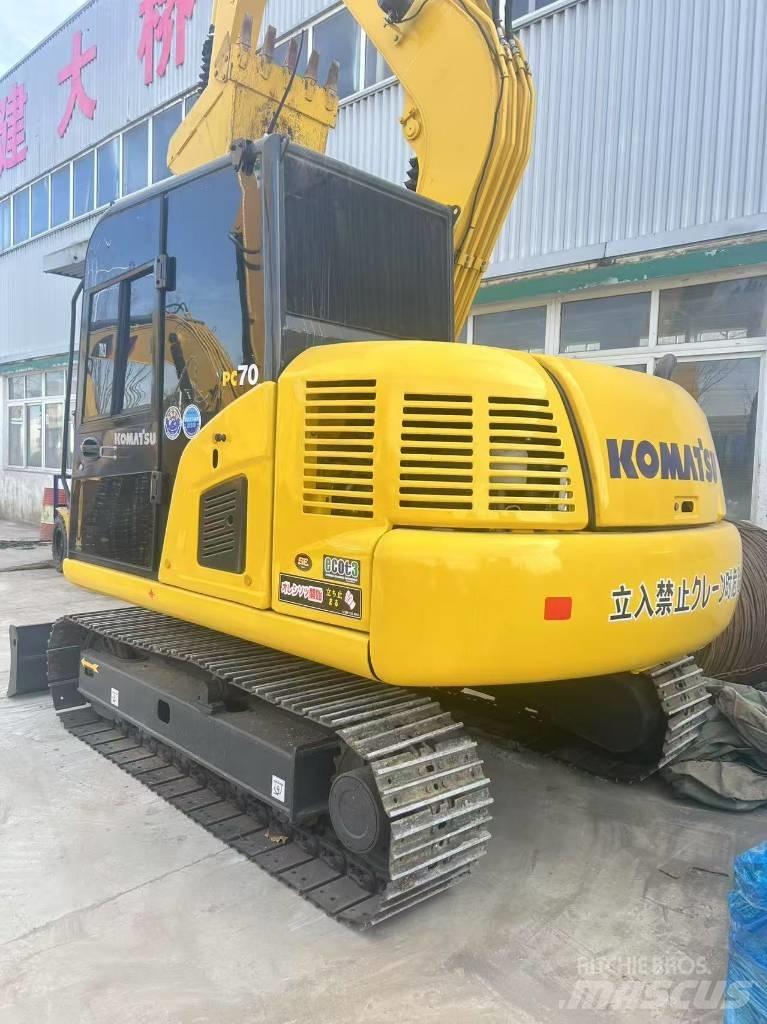 Komatsu PC 70 LC-8 حفارات زحافة