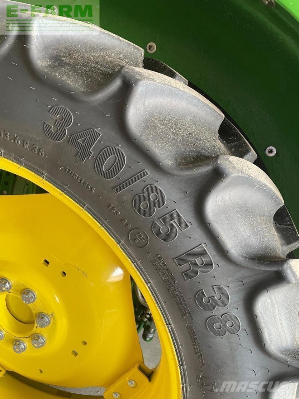 John Deere 5100m الجرارات