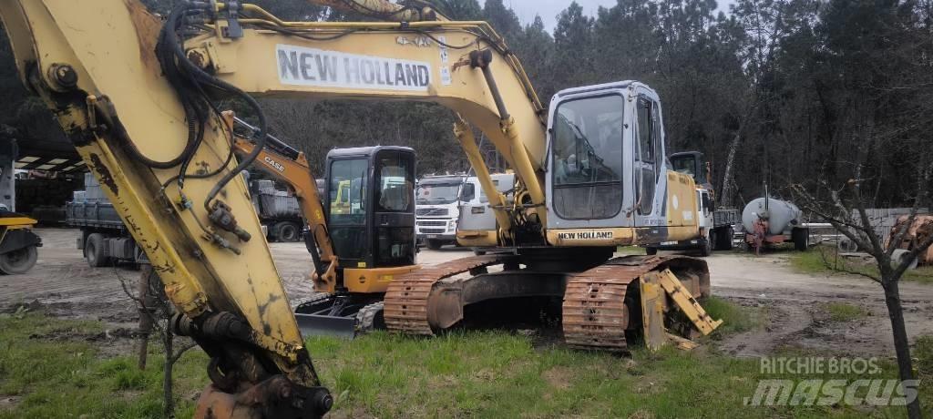 New Holland E 215 B حفارات زحافة