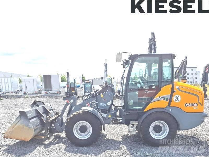 Giant G 5000 X-Tra لوادر انزلاقية التوجيه