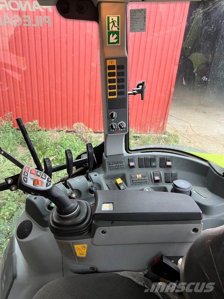 CLAAS Arion 460 CIS الجرارات