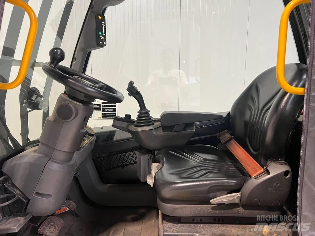 JCB TLT35-23D-2WD شاحنات الديزل