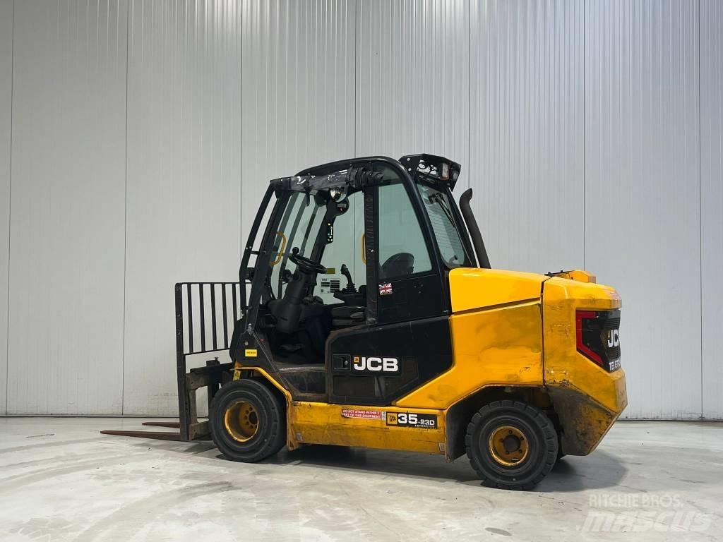 JCB TLT35-23D-2WD شاحنات الديزل
