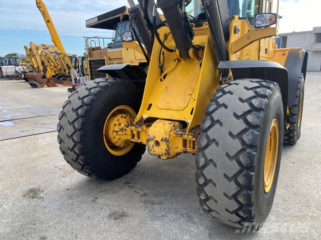 Volvo L90E NVT لوادر بعجل
