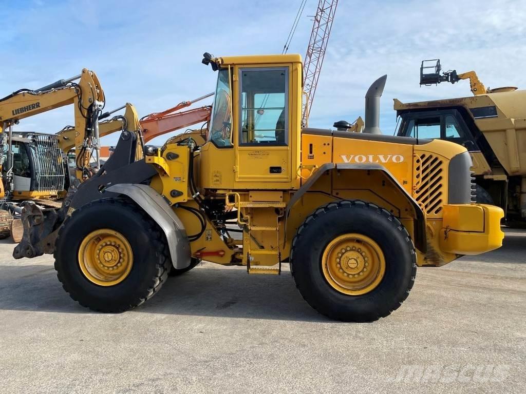 Volvo L90E NVT لوادر بعجل