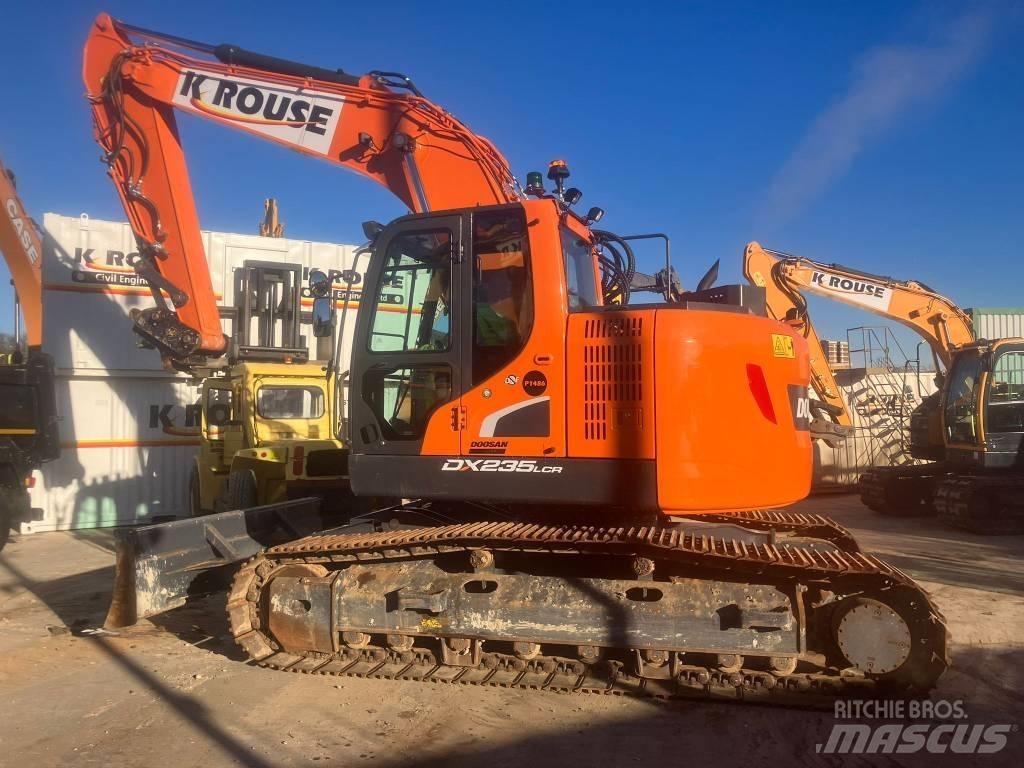 Doosan DX 235 LCR حفارات زحافة