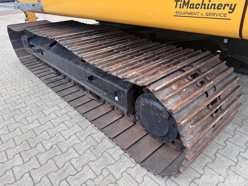 CAT 320FL حفارات زحافة