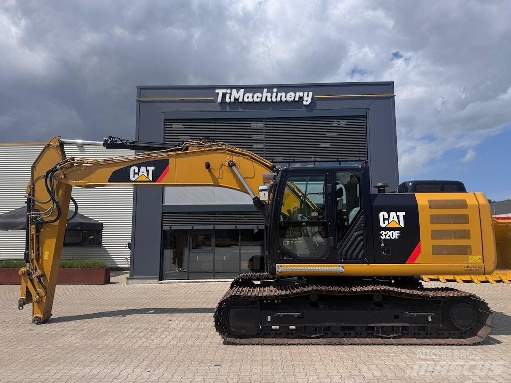 CAT 320FL حفارات زحافة