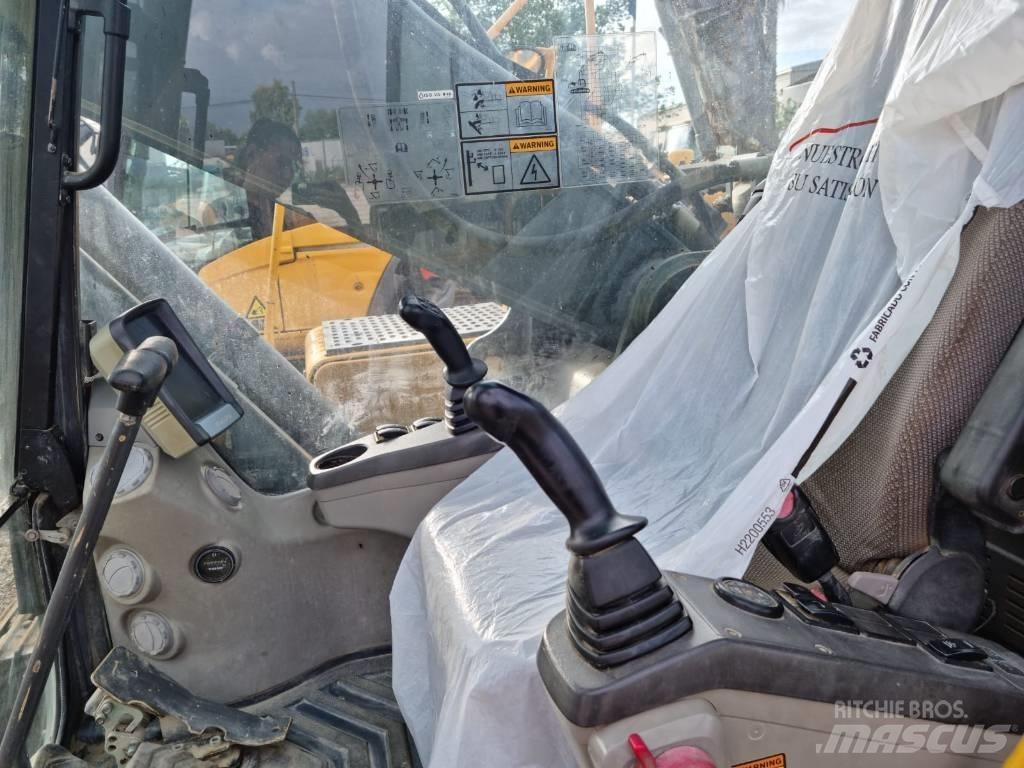Volvo EC 240 C حفارات زحافة