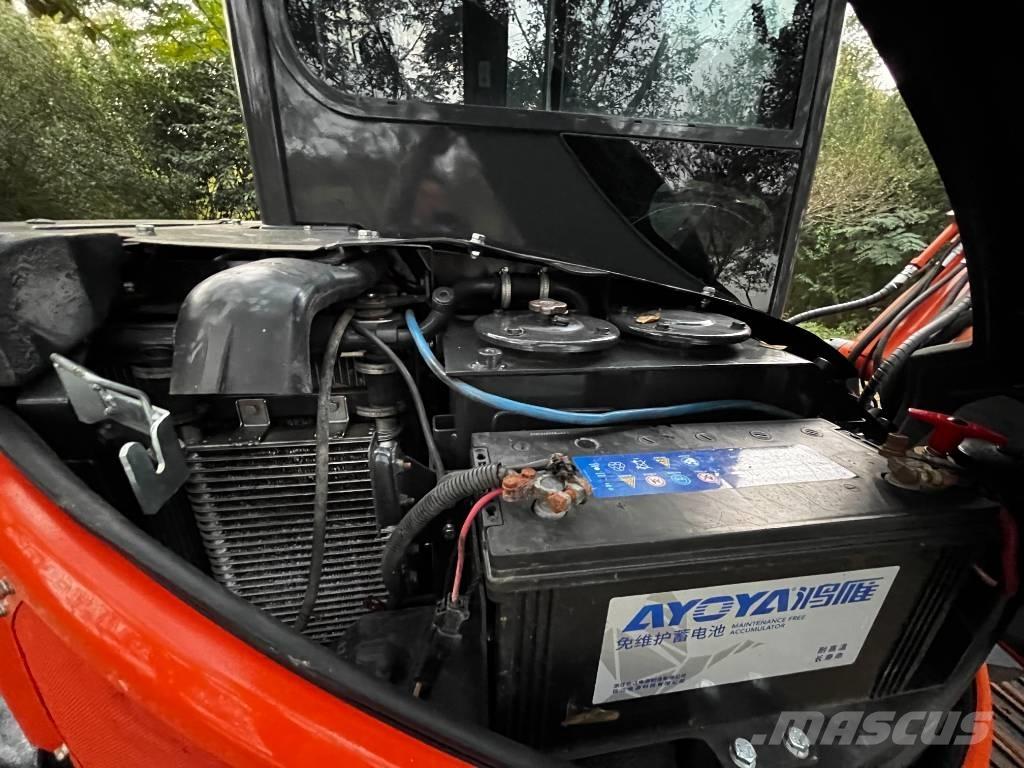 Hitachi ZX 50 U حفارات صغيرة أقل من 7 طن (حفارات صغيرة)