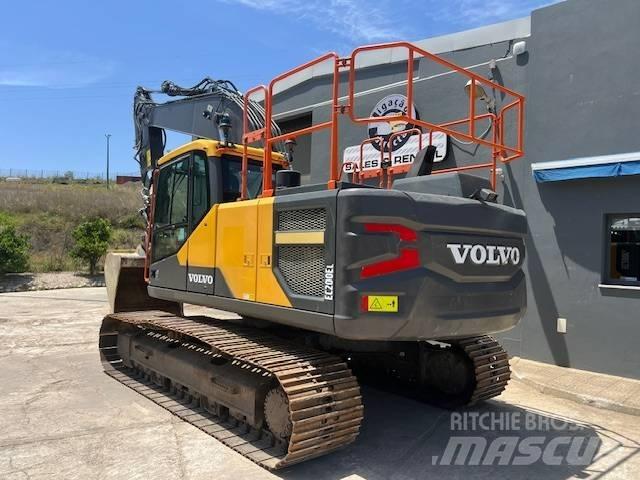 Volvo EC 200 E حفارات زحافة