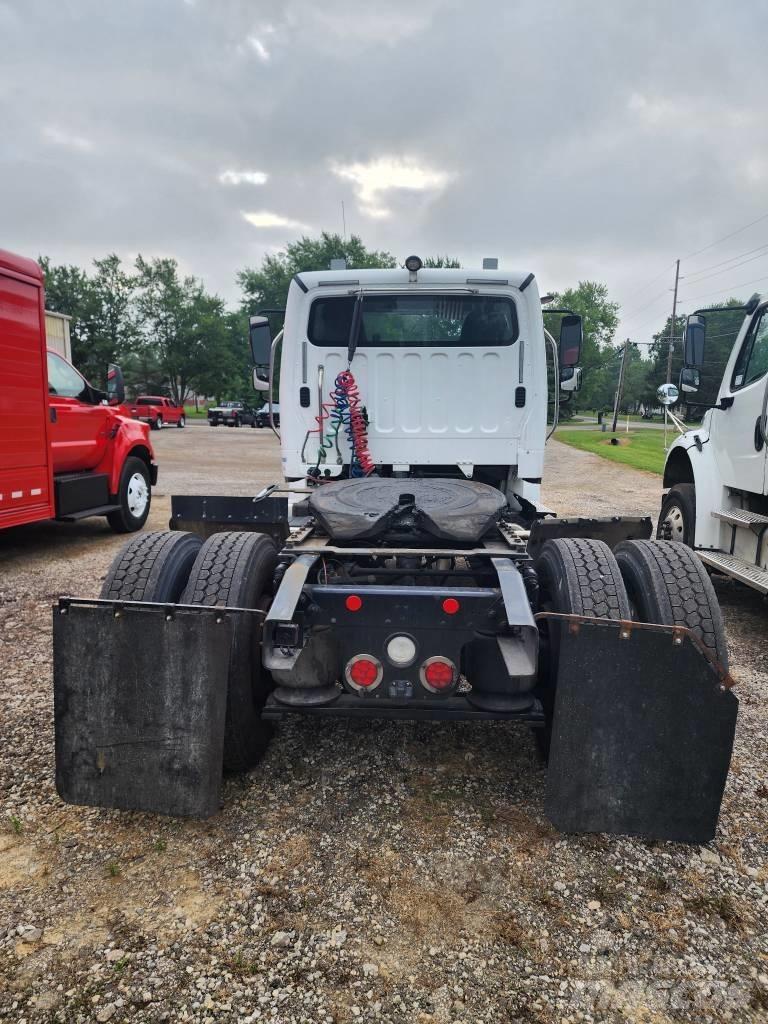Freightliner M2 وحدات الجر