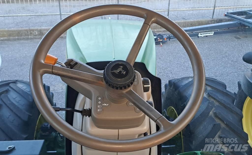 John Deere 7230 R الجرارات