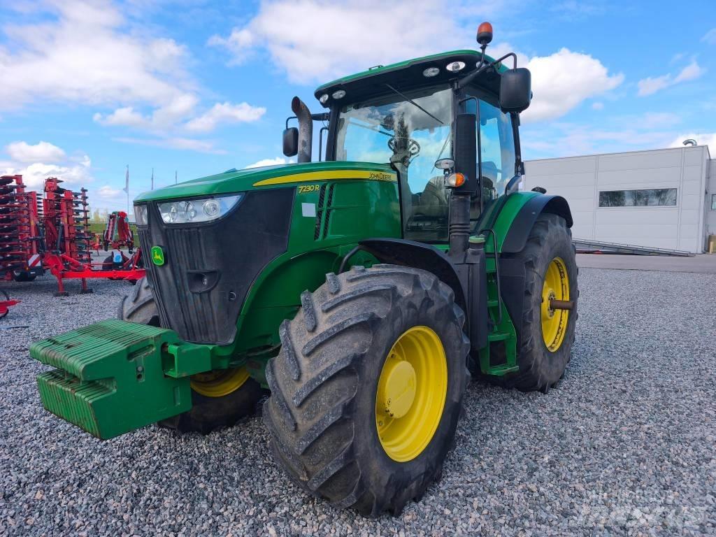 John Deere 7230 R الجرارات