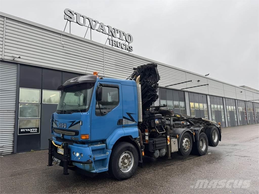 Sisu E11M شاحنات الرافعات