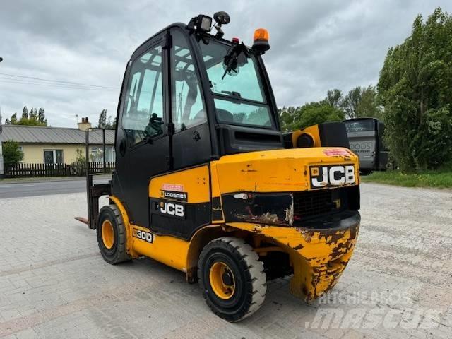 JCB TLT 30 D مناولات متداخلة