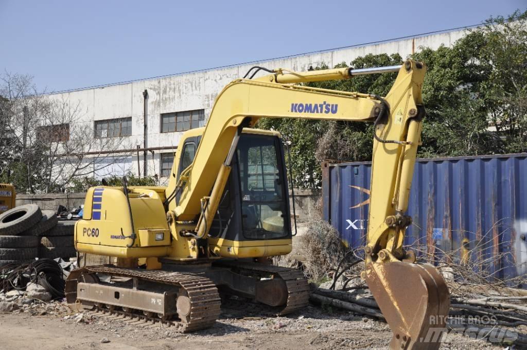 Komatsu PC 60 حفارات زحافة