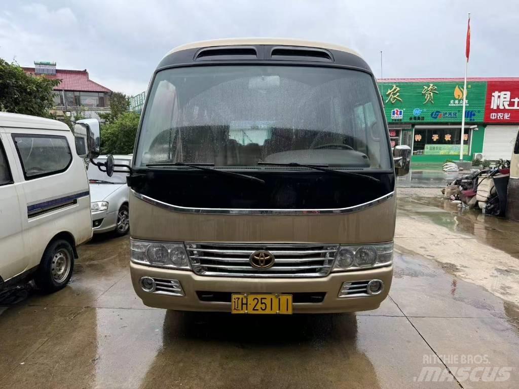 Toyota Coaster Bus حافلة صغيرة