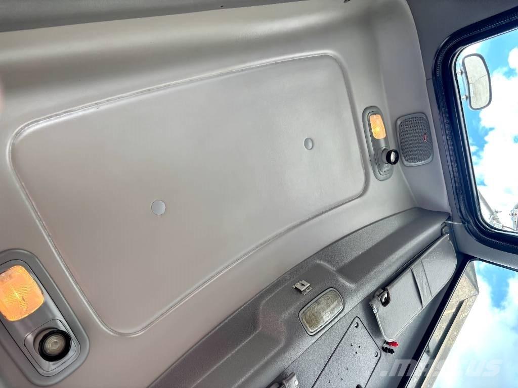 Peterbilt 388 وحدات الجر