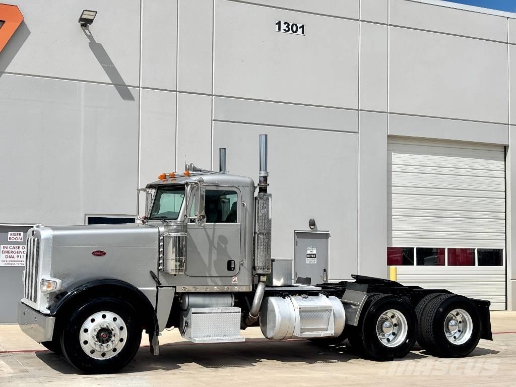 Peterbilt 388 وحدات الجر