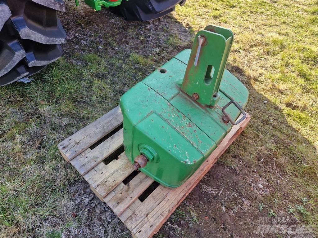 John Deere 900 kg ملحقات أخرى للجرارات