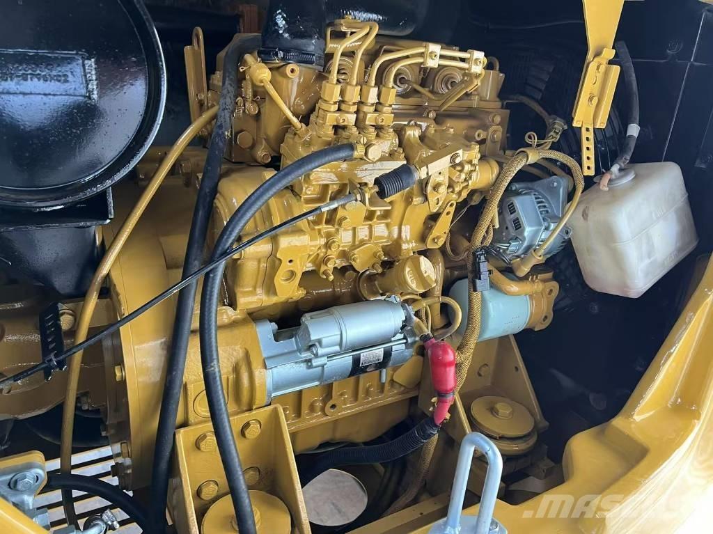 CAT 305.5 حفارات صغيرة أقل من 7 طن (حفارات صغيرة)